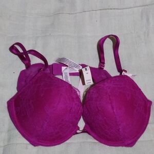 Victoria's Secret Magenta Eyelash Lace Push-up Bra